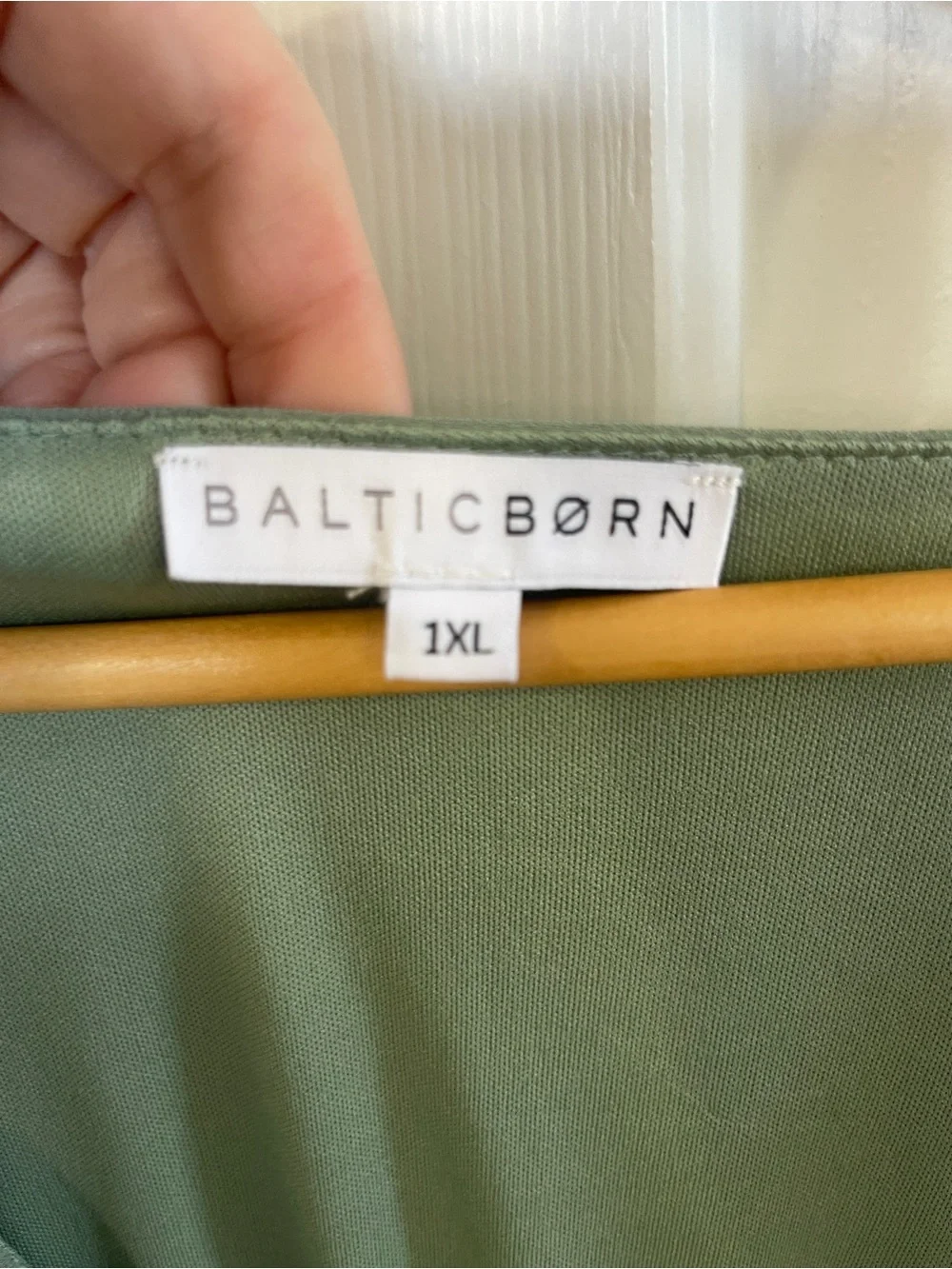 Baltic Born 1X Plus Olivia Maxi Dress Green Wedding Plunging V Neck Boho Whimsy - Picture 4 of 9